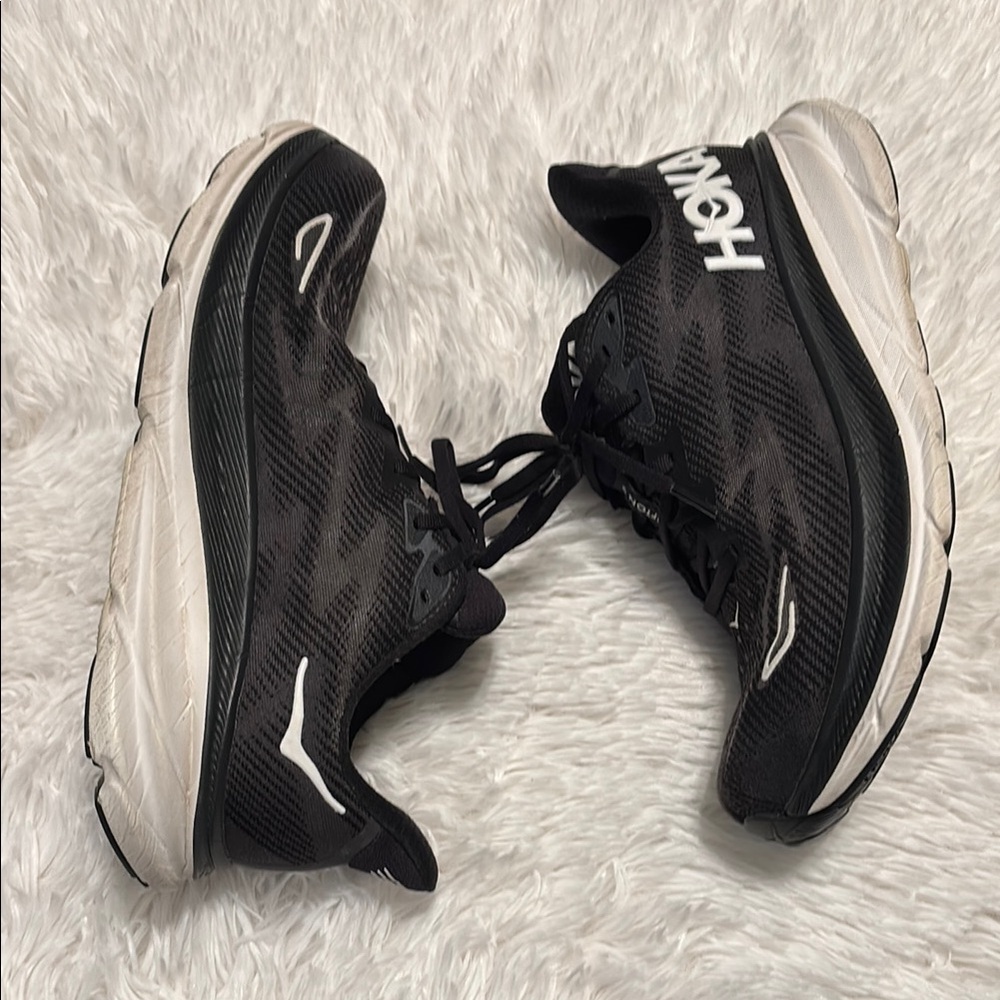 Hoka Black and White Athletic Sneakers 9.5D wide women’s Clifton 9